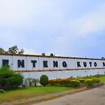 Oyo 90390 Hotel Rd Premium